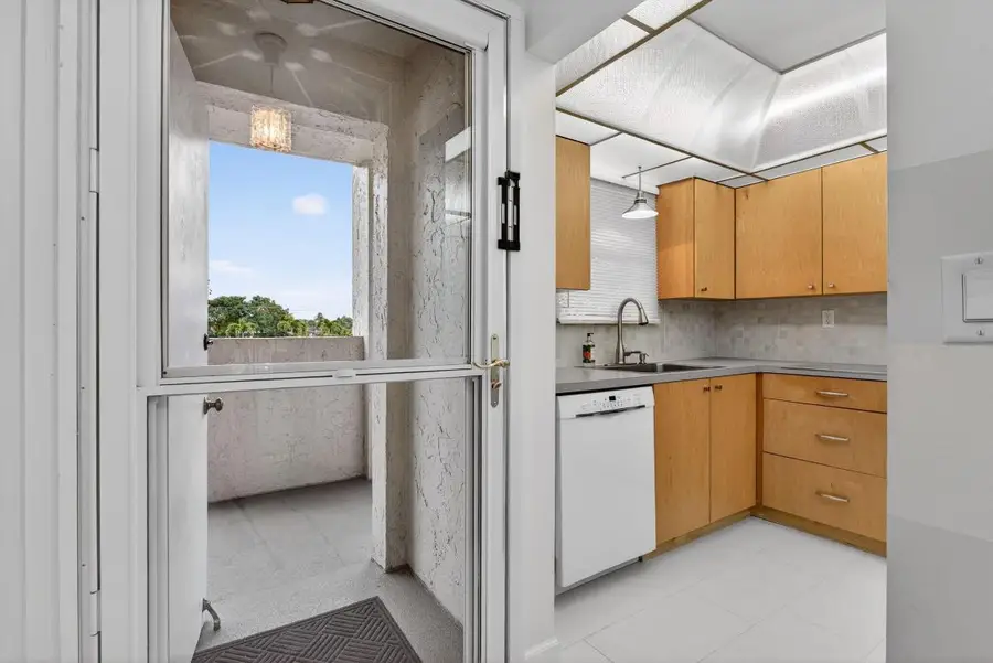 6080 NW 44th Street #214, Lauderhill, FL 33319 - #2