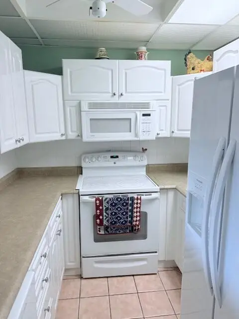 1027 Berkshire B, Deerfield Beach, FL 33442 - #1