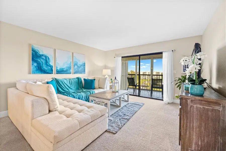 7076 Huntington Lane #802, Delray Beach, FL 33446 - Image #3