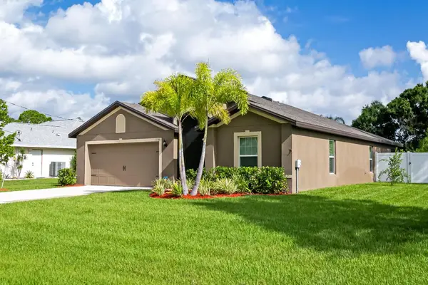 2341 SE Mariola Avenue, Port St Lucie, FL 34952