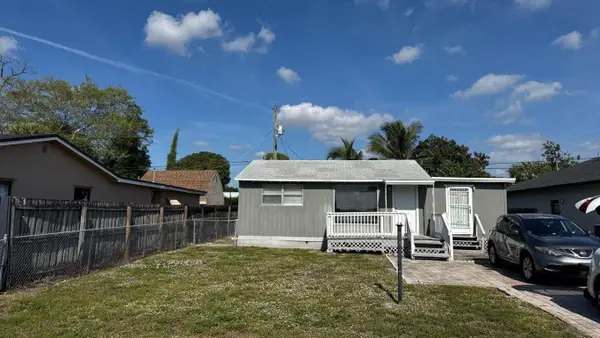 5645 Papaya Road, West Palm Beach, FL 33413