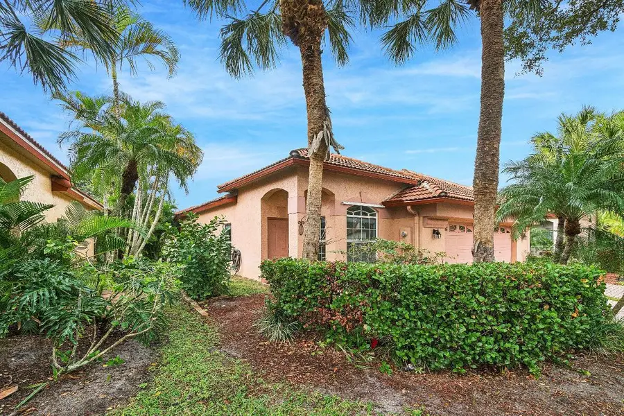 1007 Via Jardin, Palm Beach Gardens, FL 33418 - Image #3