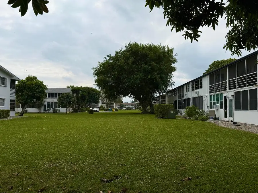 240 Northampton L, West Palm Beach, FL 33417 - Image #3