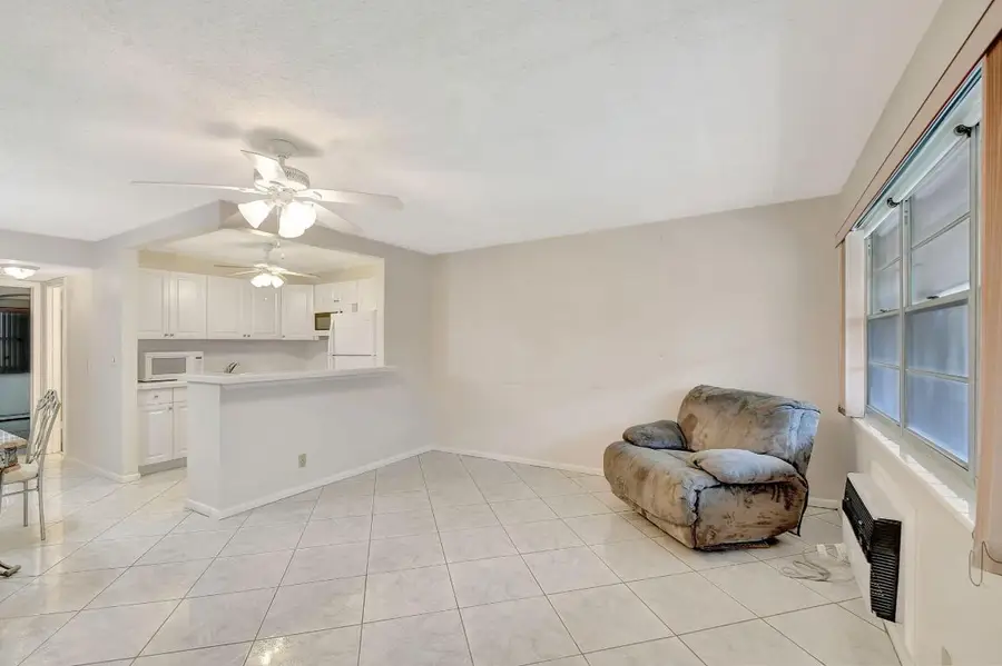 70 Camden C, West Palm Beach, FL 33417 - Image #2