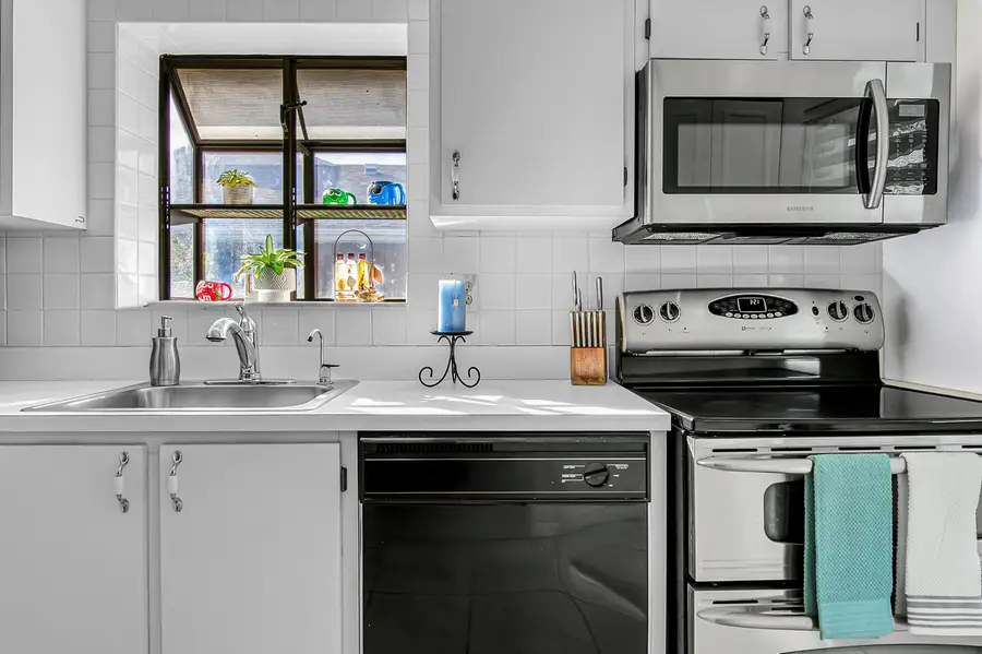 8182 Springtree Road, Boca Raton, FL 33496 - #3