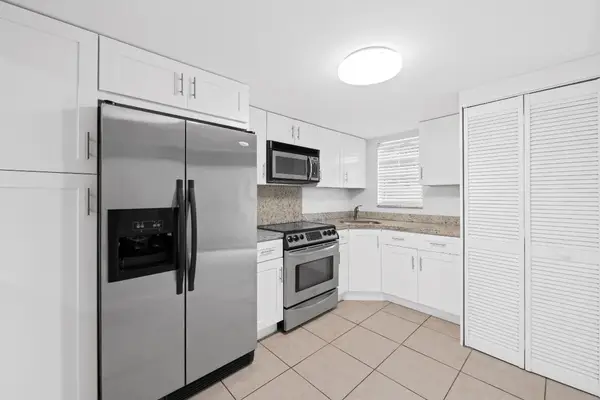 3750 NW 115th Avenue #8-5, Coral Springs, FL 33065