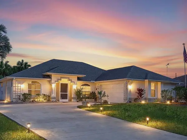 1149 SE Cambridge Drive, Port St Lucie, FL 34952