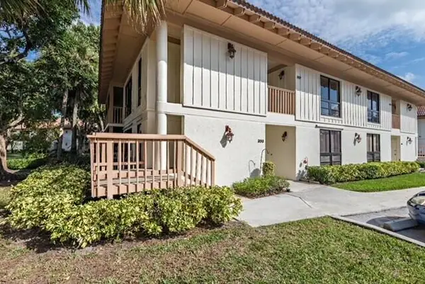 307 Brackenwood Circle, Palm Beach Gardens, FL 33418