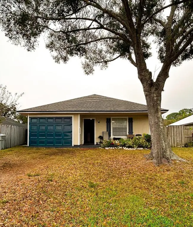 1221 18th Avenue Sw, Vero Beach, FL 32962 - Image #1