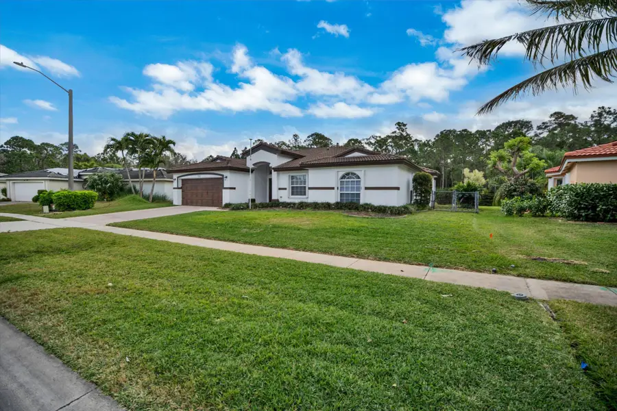 112 Cocoplum Circle, Royal Palm Beach, FL 33411 - #2