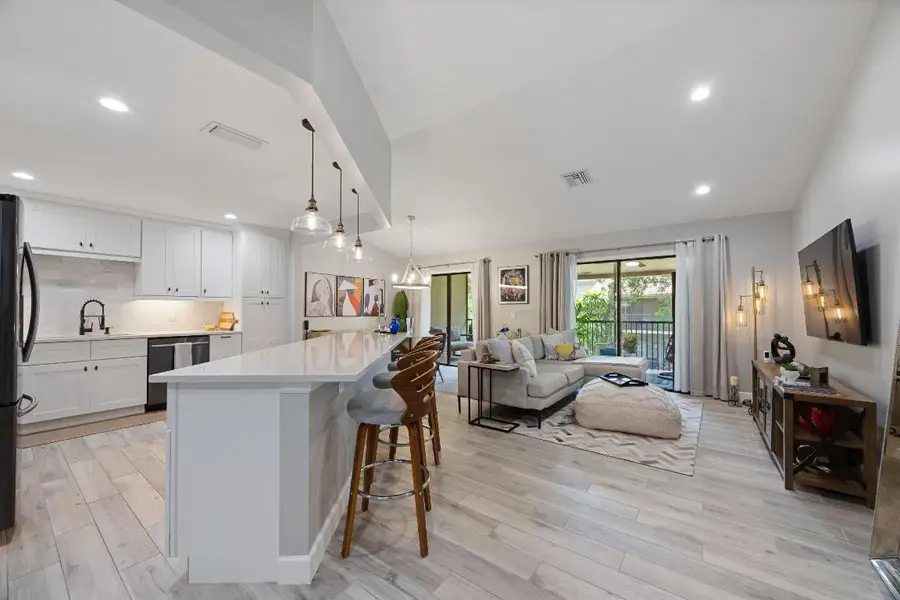 5710 Coach House Circle #F, Boca Raton, FL 33486 - Image #2