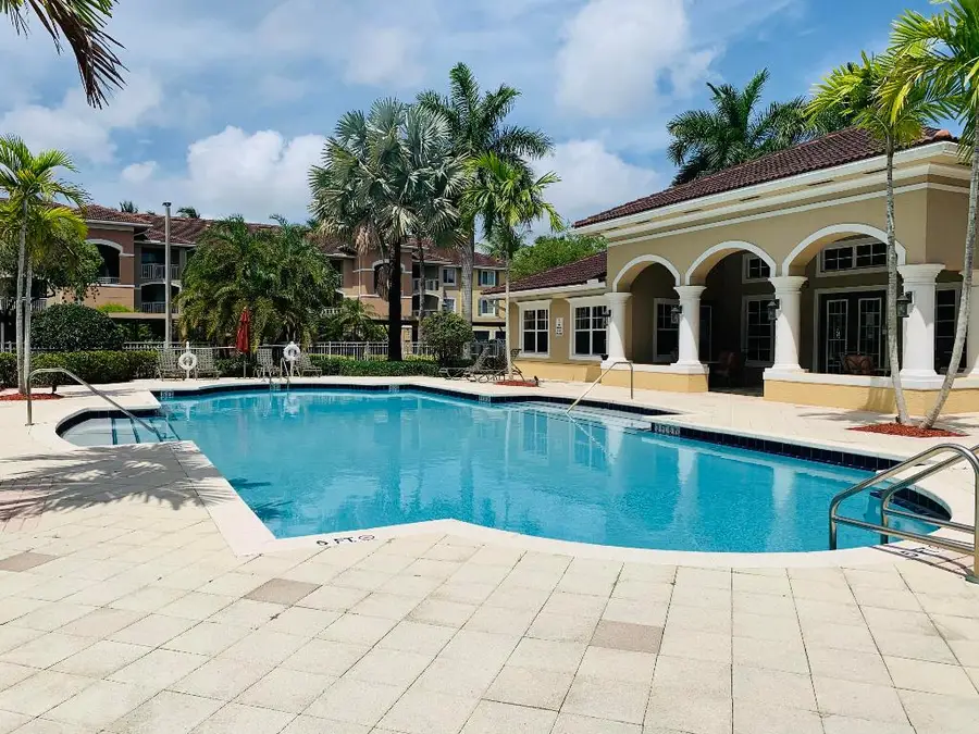6521 Emerald Dunes Drive #307, West Palm Beach, FL 33411 - Image #3