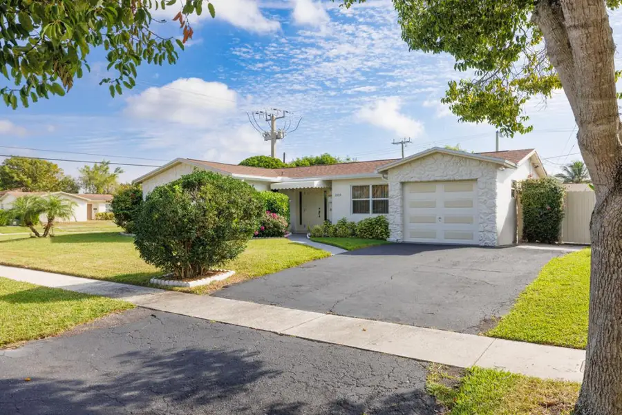 300 Michigan Place, West Palm Beach, FL 33409 - Image #2