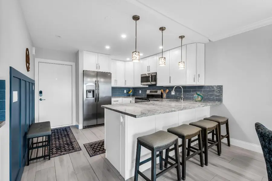 390 N Federal Highway #404, Deerfield Beach, FL 33441 - Image #2