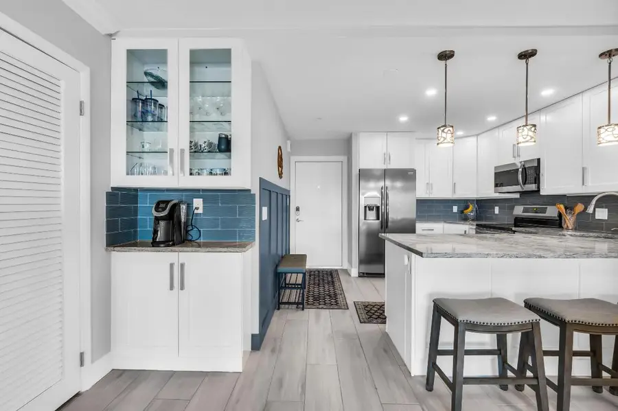 390 N Federal Highway #404, Deerfield Beach, FL 33441 - Image #3