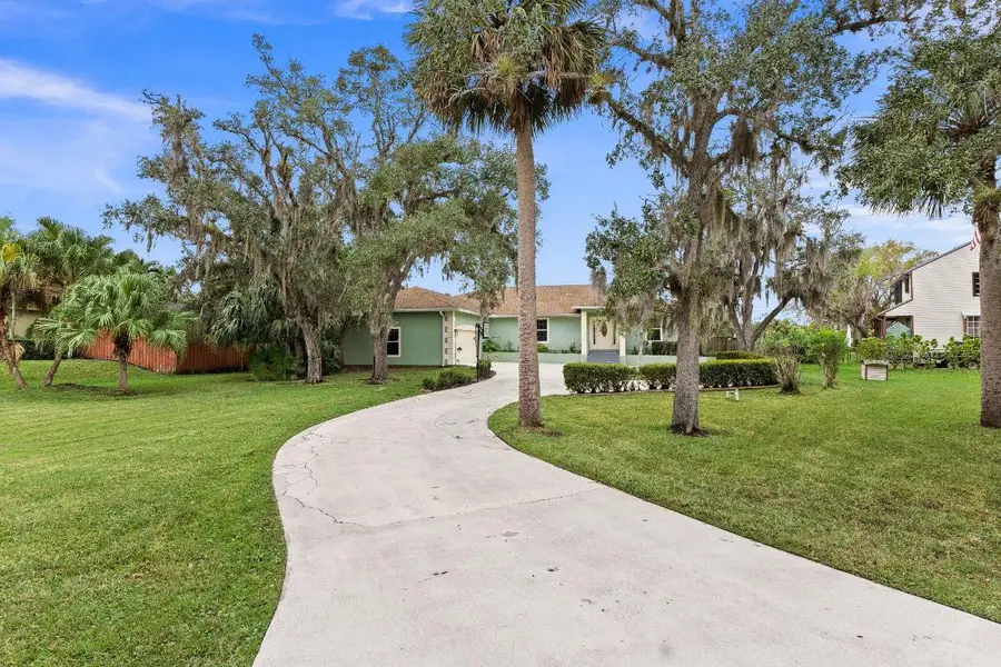 2351 Sweetwater Drive, Fort Pierce, FL 34981 - Image #2