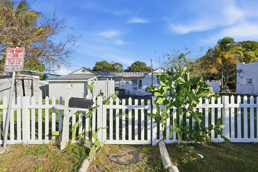 230 SW 14th Street, Dania Beach, FL 33004 - Image #2