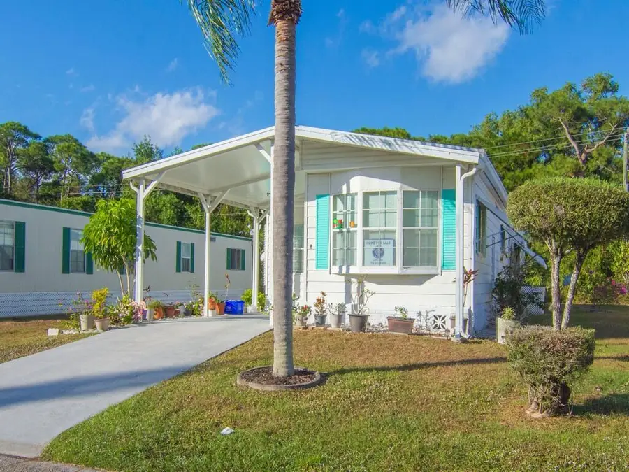 8 Novedades, Port Saint Lucie, FL 34952 - #2