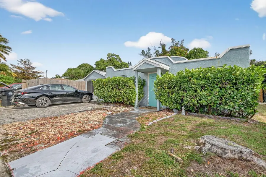 618 S Pine Street, Lake Worth Beach, FL 33460 - #2
