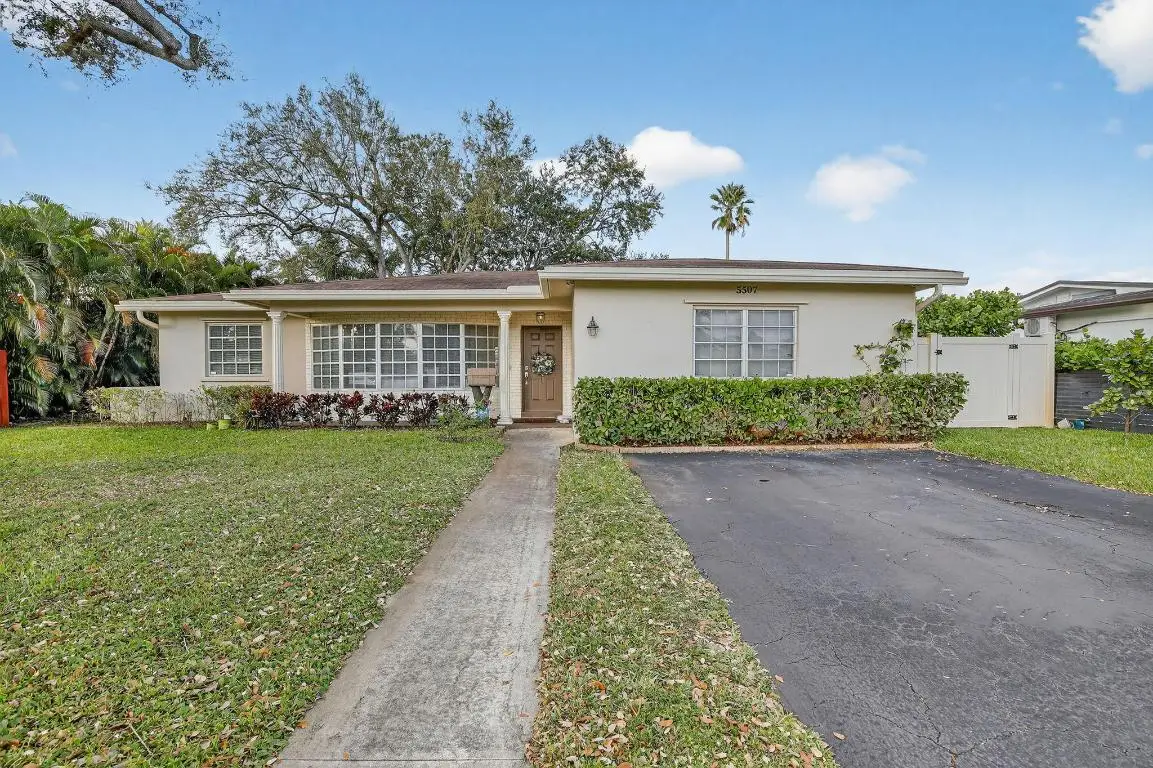 5507 Mckinley Street, Hollywood, FL 33021 - Image #1