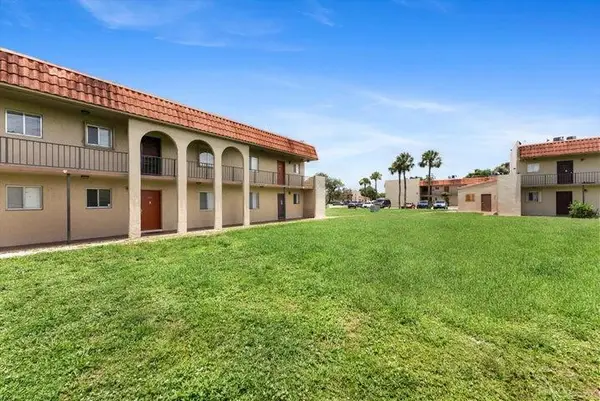 6094 Forest Hill Boulevard #106, West Palm Beach, FL 33415