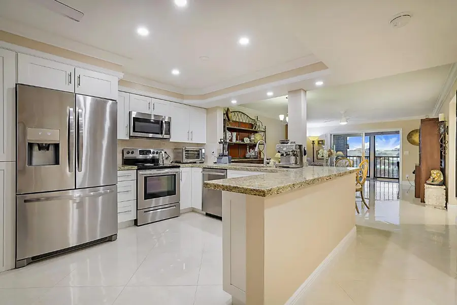 7286 Huntington Lane #204, Delray Beach, FL 33446 - Image #2