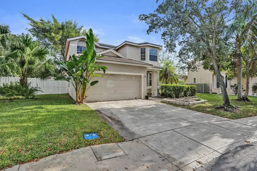 2389 NW 162nd Terrace, Pembroke Pines, FL 33028 - Image #2