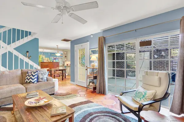 904 9th Terrace, Palm Beach Gardens, FL 33418