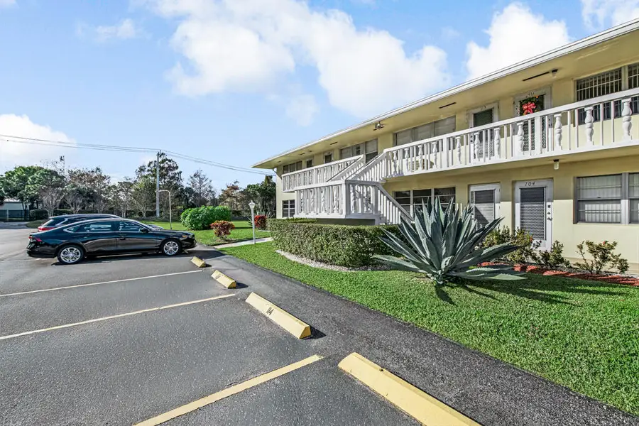 103 Sussex F, West Palm Beach, FL 33417 - Image #3