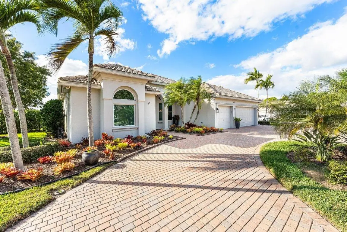 6998 SE Sleepy Hollow Lane, Stuart, FL 34997 - Image #1