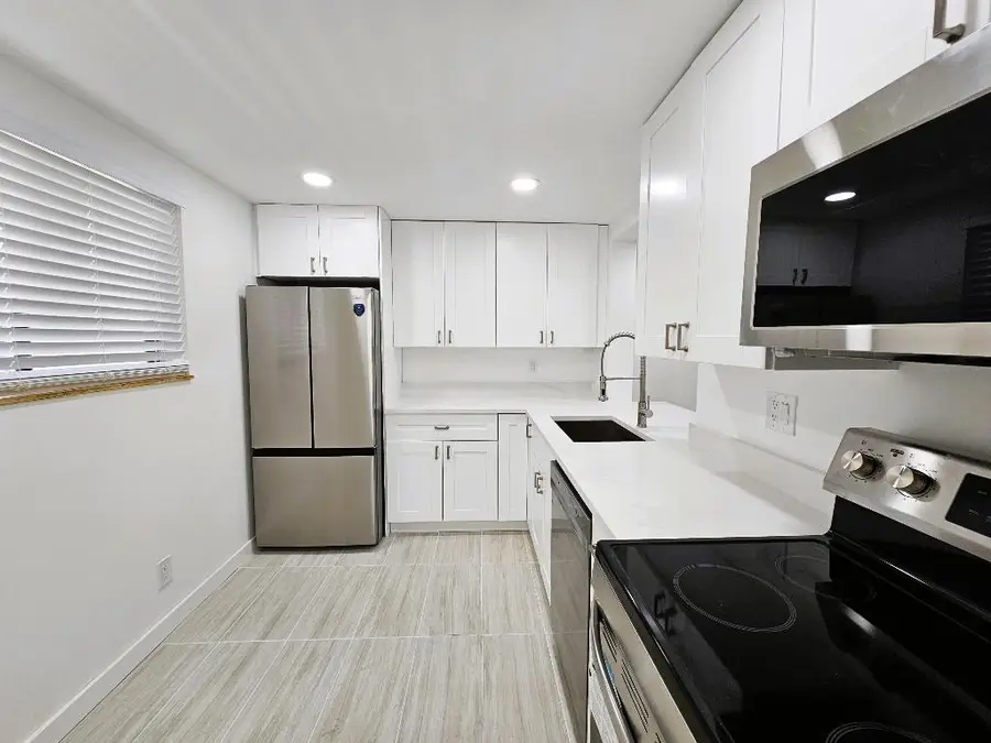 5220 Las Verdes Circle #317, Delray Beach, FL 33484 - Image #2