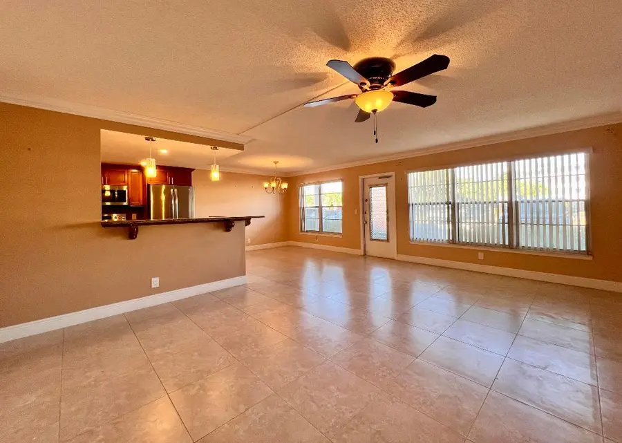 110 Greenbrier B, West Palm Beach, FL 33417 - Image #2
