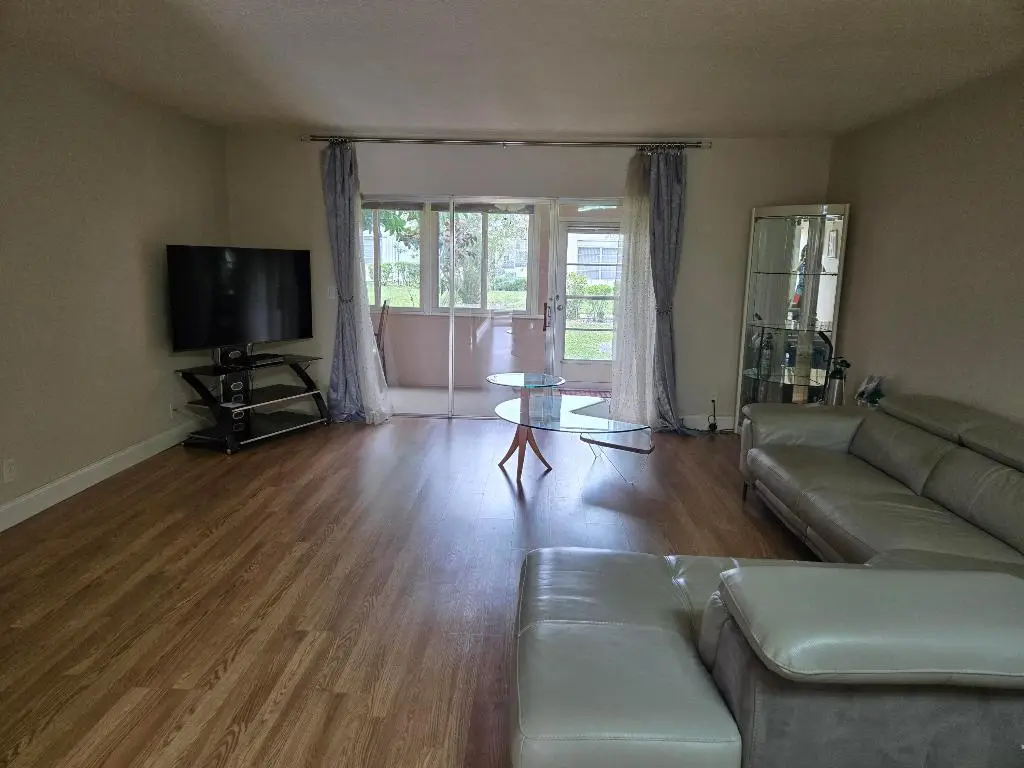 103 Oxford 400, West Palm Beach, FL 33417 - Image #1