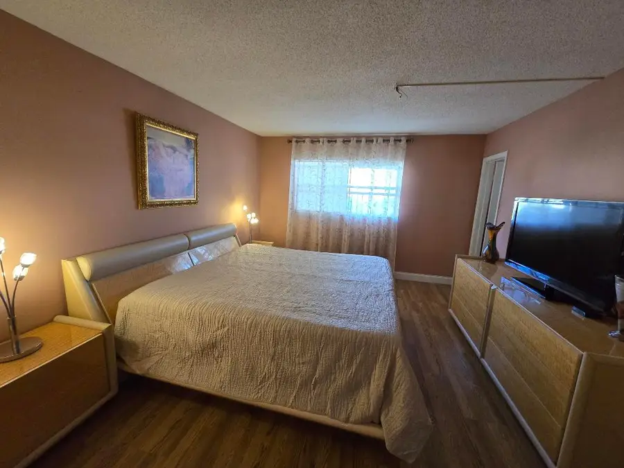 103 Oxford 400, West Palm Beach, FL 33417 - Image #3