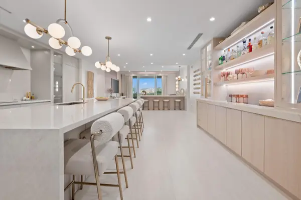 220 SE Mizner Boulevard #603, Boca Raton, FL 33432