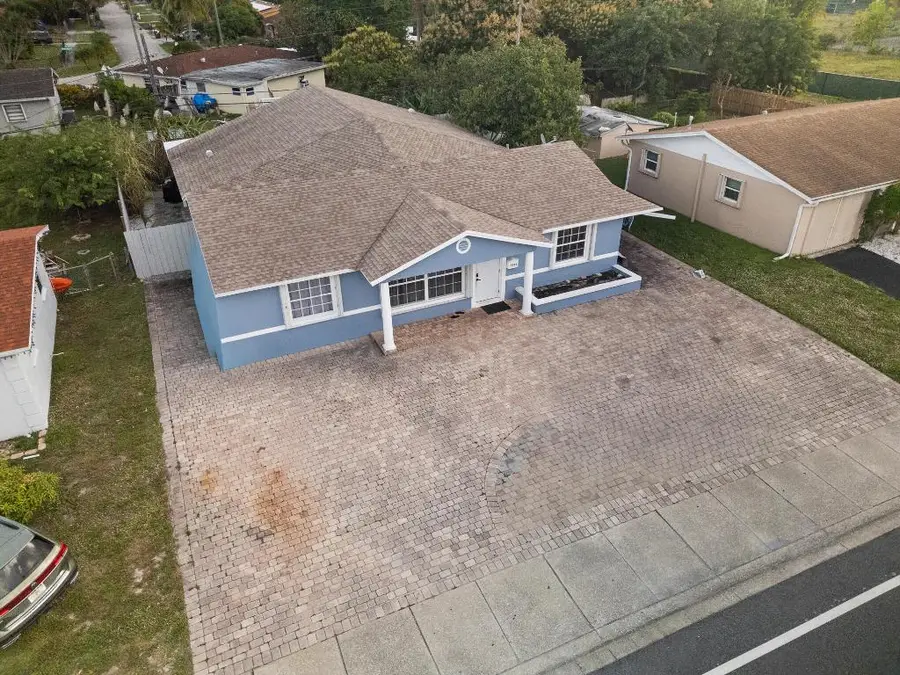 5772 N Haverhill Road N, West Palm Beach, FL 33407 - Image #2