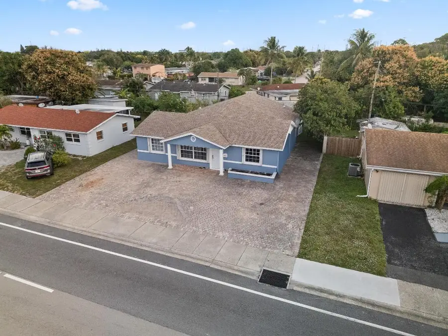 5772 N Haverhill Road N, West Palm Beach, FL 33407 - Image #3