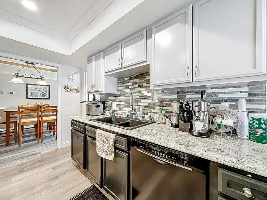 189 NE Caprona Avenue, Port Saint Lucie, FL 34983 - #3