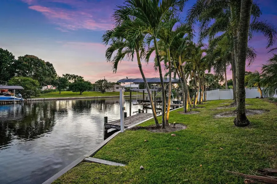 1404 Alpha Court S, Lake Clarke Shores, FL 33406 - Image #2