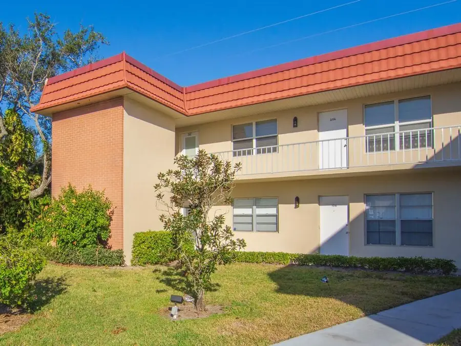 100 Spring Lake Drive #107, Vero Beach, FL 32962 - Image #2