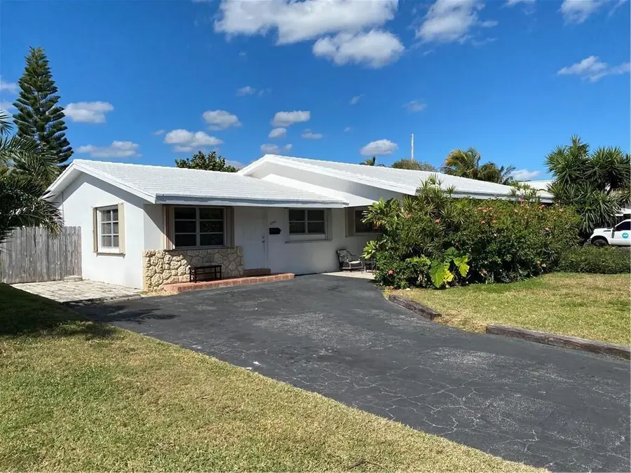 2741-2745 NE 30th Avenue, Lighthouse Point, FL 33064 - Image #2