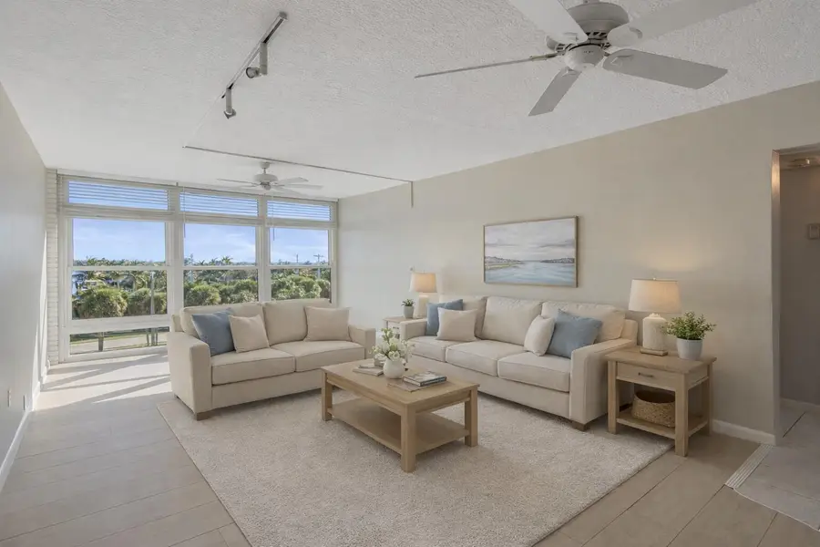 2333 Indian River Boulevard #502, Vero Beach, FL 32960 - #3