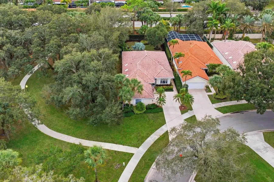 325 Kelsey Park Circle, Palm Beach Gardens, FL 33410 - Image #2