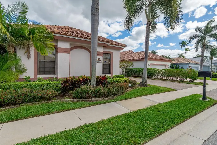 10122 Lexington Circle N, Boynton Beach, FL 33436 - Image #2