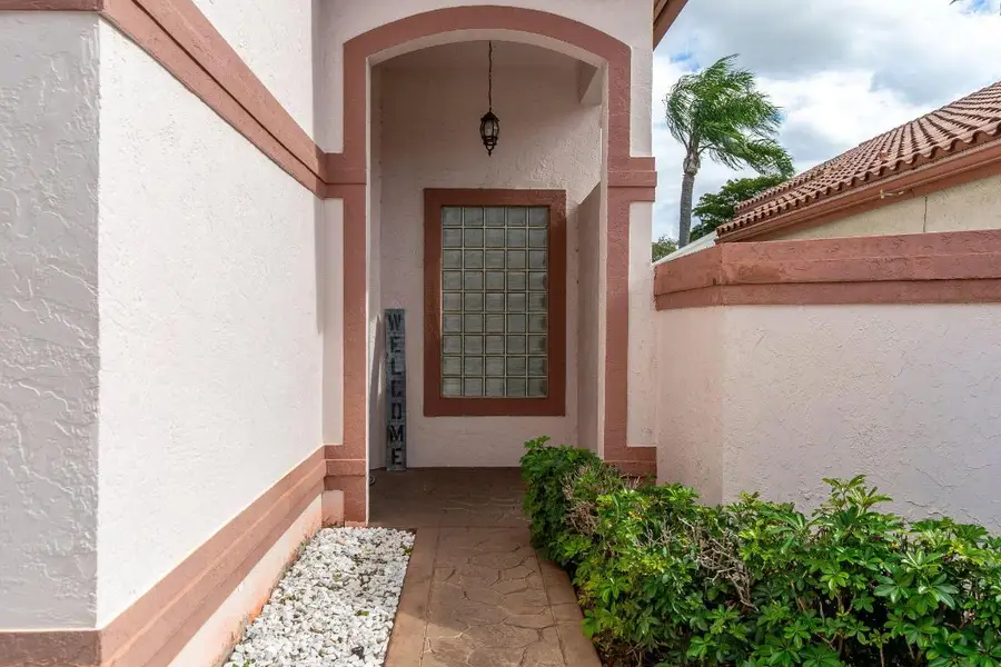 10122 Lexington Circle N, Boynton Beach, FL 33436 - Image #3