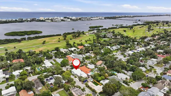 831 N Lakeside Drive, Lake Worth Beach, FL 33460