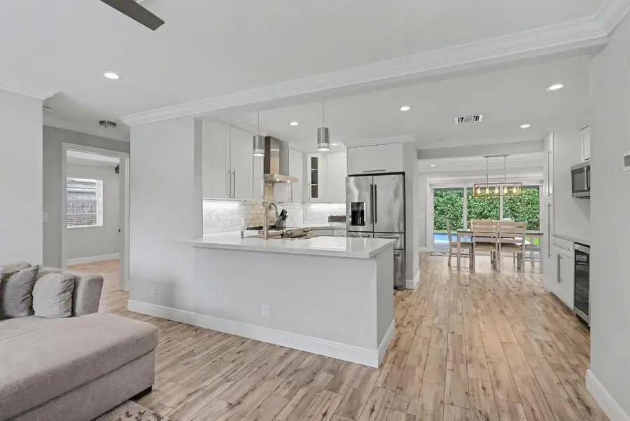 124 SW 11th Avenue, Boynton Beach, FL 33435 - Image #3