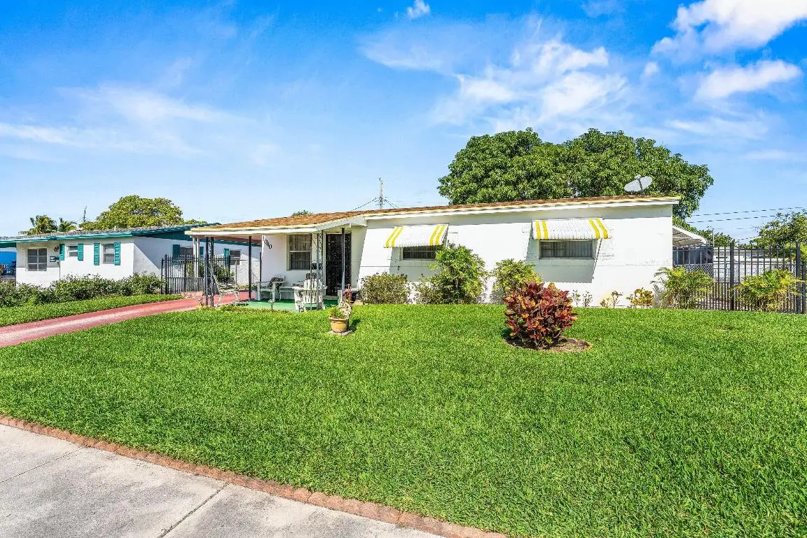 1040 W 1st Street, Riviera Beach, FL 33404 - #1