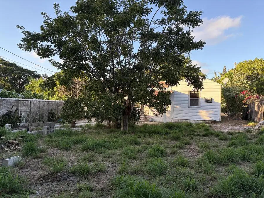 926 NW Upland Road, West Palm Beach, FL 33401 - Image #2