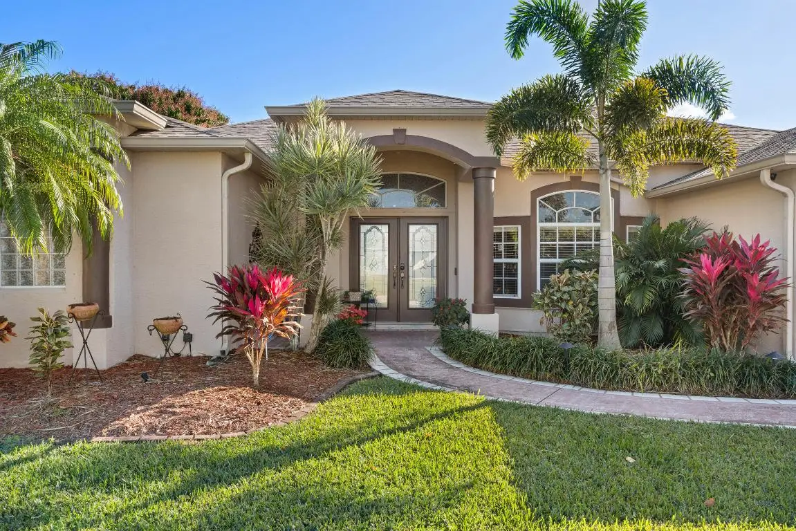 518 SW Ray Avenue, Port Saint Lucie, FL 34983 - Image #1